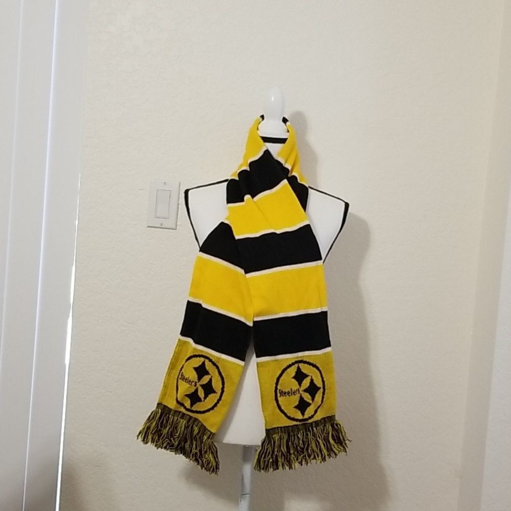 Pittsburgh Steelers scarf